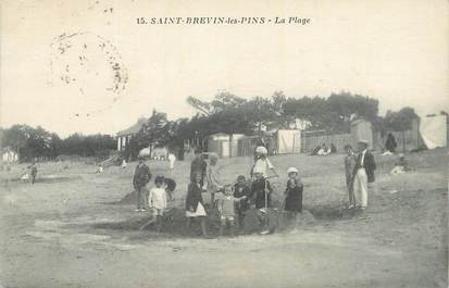 . CPA  FRANCE 44 " St Brévin les Pins, La plage"