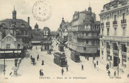 . CPA   FRANCE 10 "Troyes, Place de la République" / TRAM