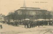 10 Aube . CPA   FRANCE 10 "Troyes, Le marché central"