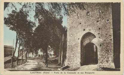 CPA FRANCE 81 "Lautrec, Porte de la Caussade et ses remparts".