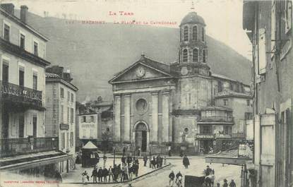 CPA FRANCE 81 " Mazamet, La Place et la cathédrale".