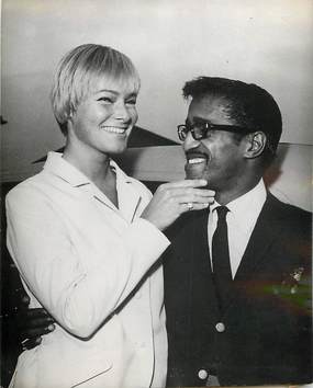 PHOTO ORIGINALE / THEME "Samy Davis Junior et May Britt, 1968"