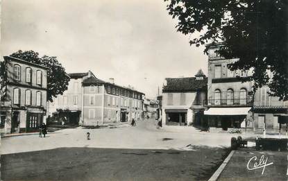 CPSM FRANCE 81 "Rabastens, La place et la rue des Cordeliers".