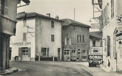 CPSM FRANCE 01 "St Trivier de Courtes, Carrefour route de Curciat".