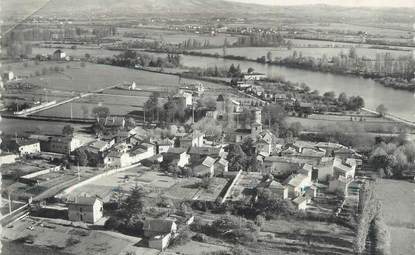 CPSM FRANCE 01 "St Bernard, Vue générale aérienne sur le village et la vallée de la Saône".