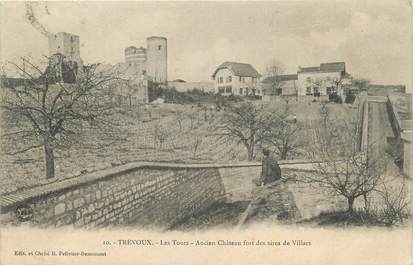 CPA FRANCE 01 " Trévoux, Les tours, ancien château fort des sires de villars".