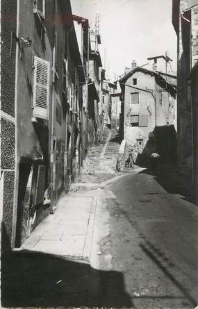 CPSM FRANCE 01 " Trévoux, La rue Casse Coux".