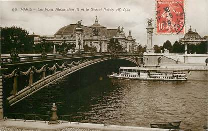 CPA FRANCE 75008 "Paris, le Pont Alexandre III et le Grand Palais"