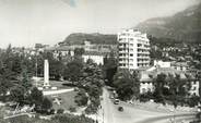 73 Savoie CPSM FRANCE 73 "Chambéry, Monument aux morts et Immeuble Le Clos Savoiroux".