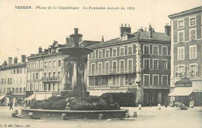 CPA FRANCE 38 "Voiron, Place de la République, la fontaine".