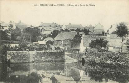 CPA FRANCE 56 "Rochefort en Terre, L'Etang et la porte de l'Etang"