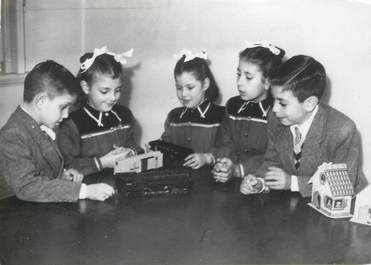 PHOTO ORIGINALE / ARGENTINE "Anniversaire des quintuplés d'Argentine, 1950"