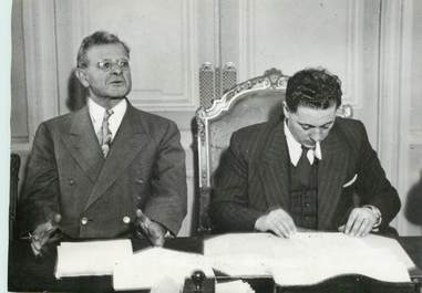 PHOTO ORIGINALE / ALLEMAGNE "Conférence de presse pour la dénazification de l'Allemagne, 1946"