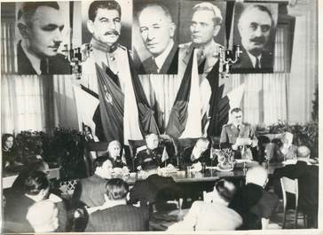 PHOTO ORIGINALE / TCHECOSLOVAQUIE "1948, réunion annuelle à Prague du comité de coopération slave"