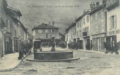 CPA FRANCE 38 "Vif, La Place Carnot".