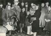 Photograp Hy PHOTO ORIGINALE / POLOGNE "Expulsion des résidents allemands à la gare de Brème"