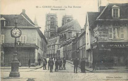 CPA FRANCE 80 " Corbie, La rue Hersent".
