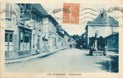 CPA FRANCE 38 "Les Avenières, Grande Rue".