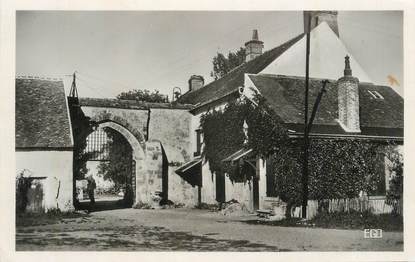 CPSM FRANCE 45 "Ingrannes, Entrée de la Cour Dieu".