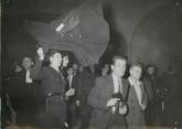 Photograp Hy PHOTO ORIGINALE / YOUGOSLAVIE "1950, Incidents de la conférence titiste, arrestation de manifestants"