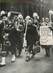 PHOTO ORIGINALE / ANGLETERRE "Défilé dans les rues de Londres des femmes de ménage anglaises"
