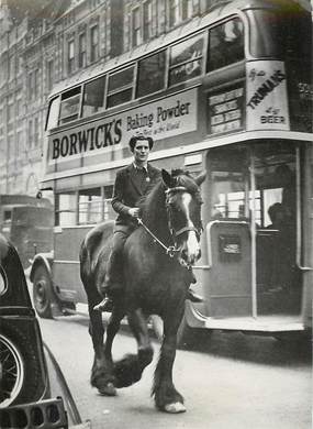 PHOTO ORIGINALE / ANGLETERRE "Piccadilly, 1946"