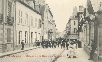 CPA FRANCE 03 "Moulins, Retour de la revue du 14 juillet".