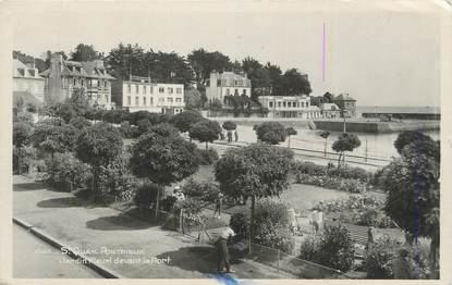 CPSM FRANCE 22 "St Quay Portrieux, Jardin fleuri devant le port".