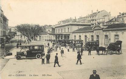 CPA FRANCE 06 "Cannes, la gare" / AUTOMOBILE Carlton Hotel