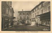 84 Vaucluse CPA FRANCE 84 " Valréas, Place Waldeck Rousseau".