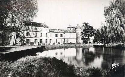 CPSM FRANCE 83 " La Crau, Château de la Roquette".