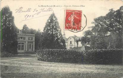 CPA FRANCE 49 " La Motte Baracé, Cour du château d'eau".