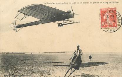 CPA FRANCE 51 "Monoplan Antoinette en plein vol au dessus des plaines du Camp de Châlons" / AVIATION