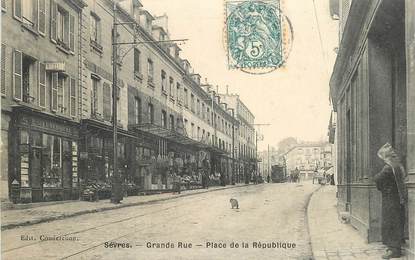 CPA FRANCE 92 "Sèvres, Place de la République, Grande rue"