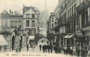 80 Somme CPA FRANCE 80 "Amiens, Place du Marché Lancelles".