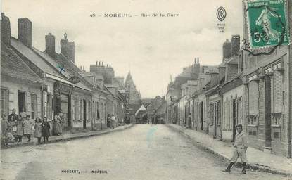 CPA FRANCE 80 "Moreuil, Rue de la gare".