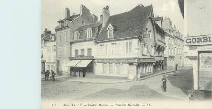 CPA FRANCE 80 "Abbeville, Vieilles maisons, chaussée Marcadet".