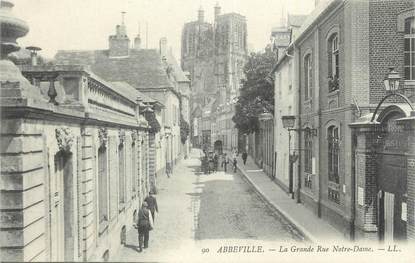 CPA FRANCE 80 "Abbeville, La grande rue Notre Dame".
