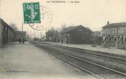 01 Ain CPA FRANCE 01 "La Valbonne, la gare" / TRAIN