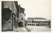 82 Tarn Et Garonne CPSM FRANCE 82 " St Nicolas de la Grave, Place de l'église".