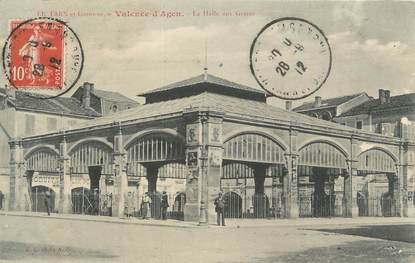 CPA FRANCE 82 " Valence d'Agen, La halle aux grains".