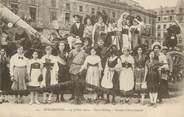 67 Ba Rhin CPA FRANCE 67 "Strasbourg, Place Kléber groupe d'Alsacienne le 14 juillet 1919'.