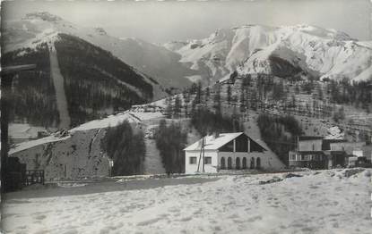 CPSM FRANCE 06 "Auron, Gare de départ du téléphérique".