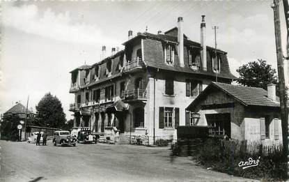 CPSM FRANCE 74 "St Julien en Genevois, La douane". /DOUANE