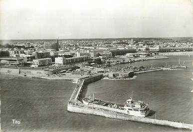 CPSM FRANCE 17 "Royan, Les deux jetées, le port".