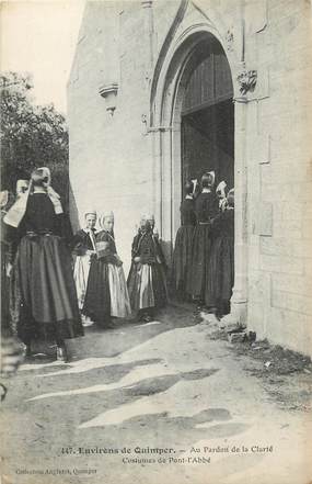 CPA FRANCE 29 "Pont L'Abbé environs de Quimper, Au pardon de la Clarté,costumes". /FOLKLORE