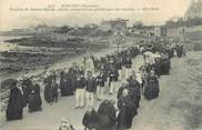 29 Finistere CPA FRANCE 29 "Roscoff, Pardon de Ste Barbe, Statue miraculeuse portée par les marins"/ FOLKLORE