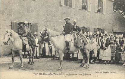 CPA FRANCE 29 "St Guénolé Penmarch, Ancienne noce Bretonne". / FOLKLORE