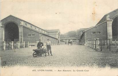 CPA FRANCE 69 "Lyon Vaise, Aux abattoirs". / QUARTIER DE LYON