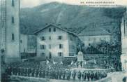 73 Savoie CPA FRANCE 73 "Bourg St Maurice, Une prise d'armes devant le monument aux morts".